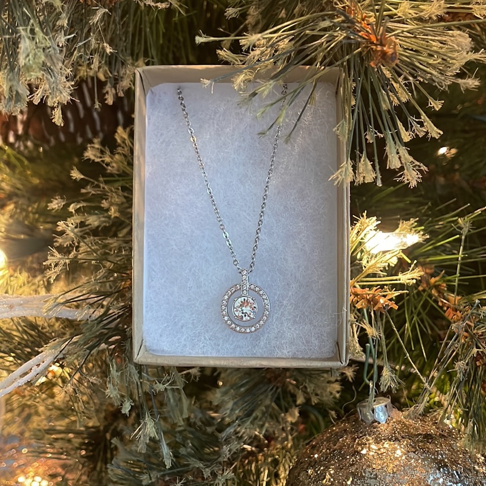 Swarovski crystal silver necklace 9”